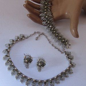 SALE  Vintage Pegasus Coro Set Silver Tone